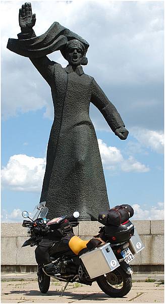statue in Daugavpils(LT)